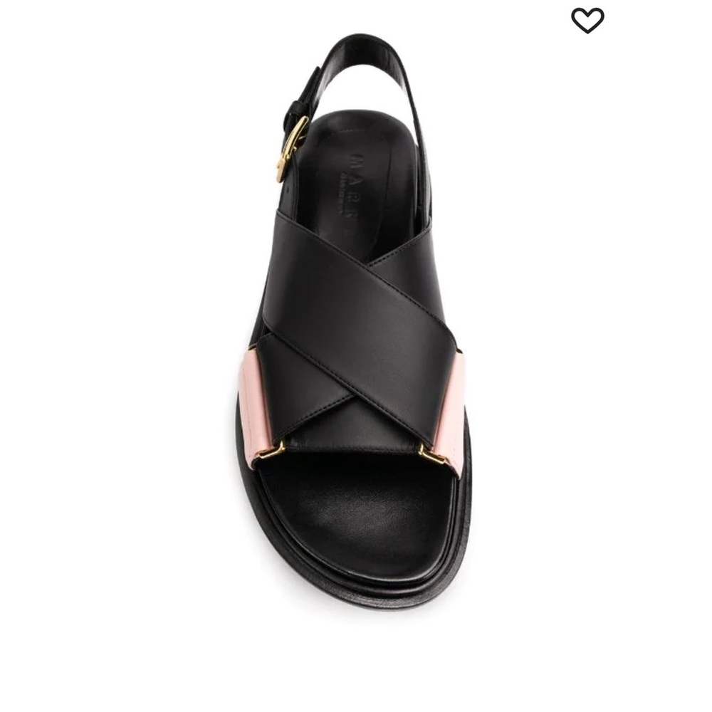 Marni
Fussbet criss-cross sandals.